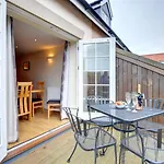 4 Bed In Oc-w089 *