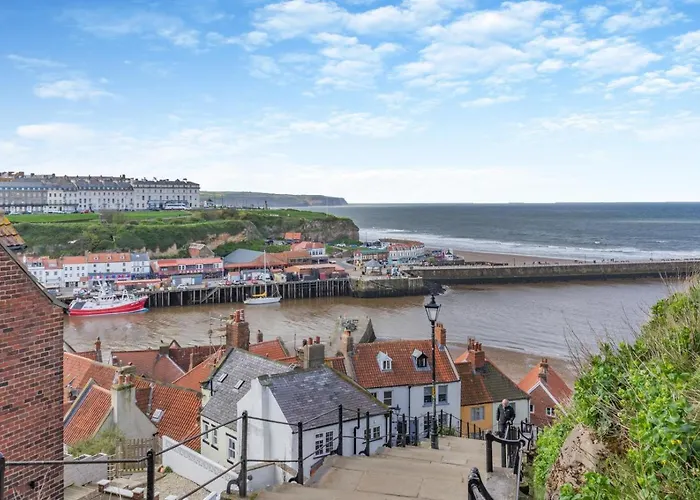 4 Bed In Oc-w089 Whitby