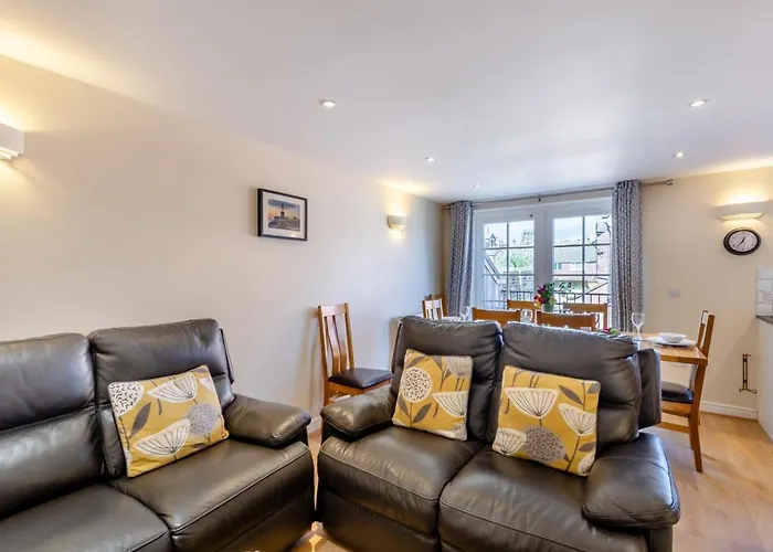 4 Bed In Oc-w089 Holiday home *