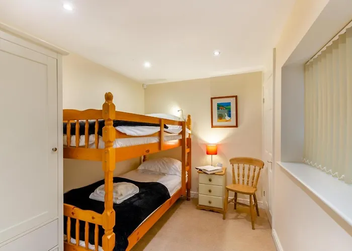 4 Bed In Oc-w089 Holiday home